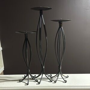 Elegant Black Metal Candle Holders Set